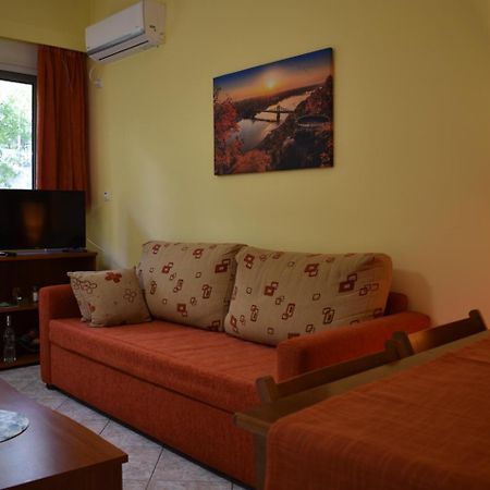 Zoe'S Apartment Bright&Cozy Athens Exterior photo