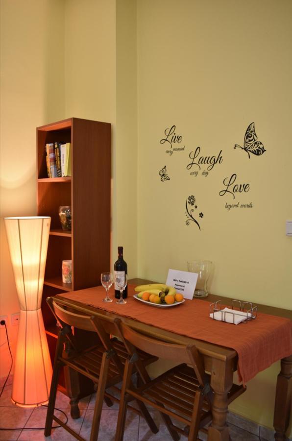 Zoe'S Apartment Bright&Cozy Athens Exterior photo